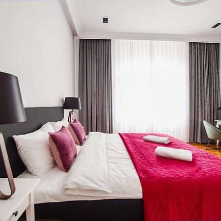 Spacious Riverviews Apartment Near Piata Unirii Орадя Экстерьер фото
