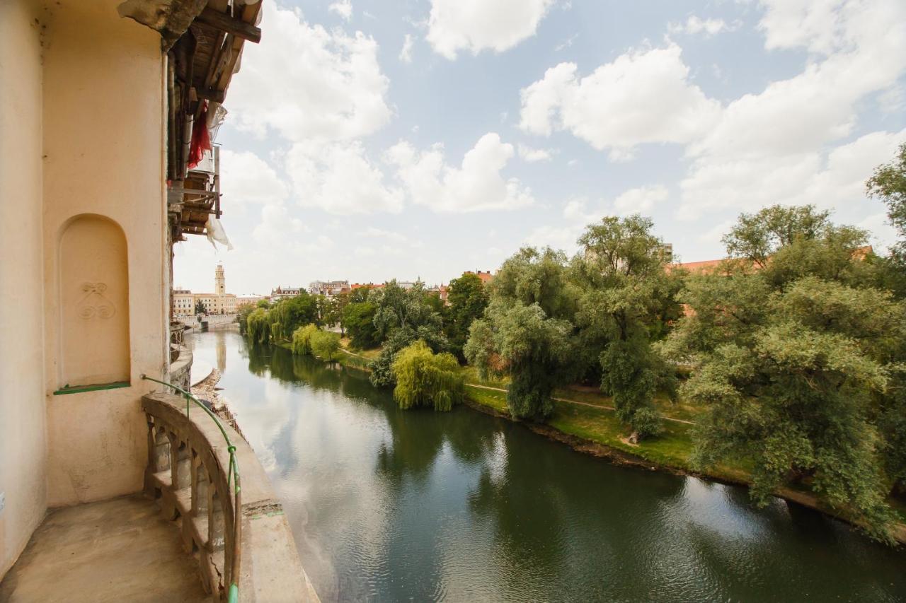 Spacious Riverviews Apartment Near Piata Unirii Орадя Экстерьер фото