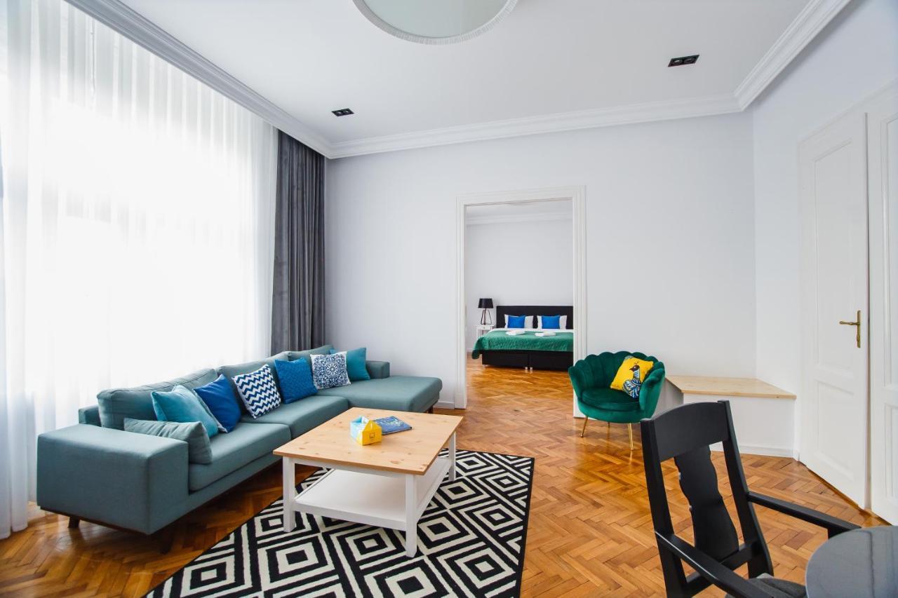 Spacious Riverviews Apartment Near Piata Unirii Орадя Экстерьер фото