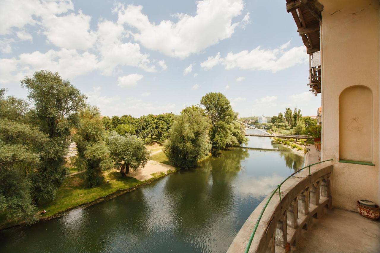 Spacious Riverviews Apartment Near Piata Unirii Орадя Экстерьер фото